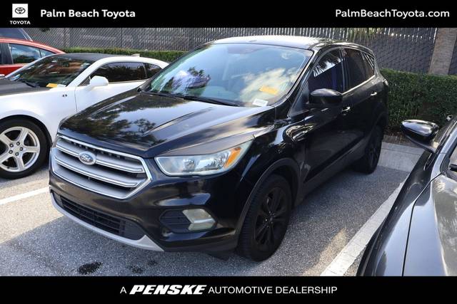 2017 Ford Escape SE FWD photo