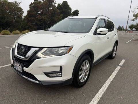 2018 Nissan Rogue SV FWD photo