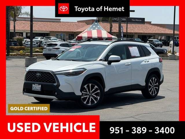 2022 Toyota Corolla Cross XLE FWD photo