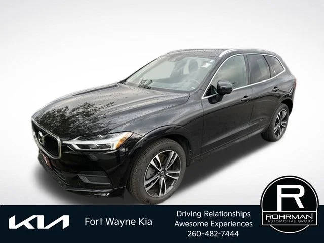2020 Volvo XC60 Momentum AWD photo