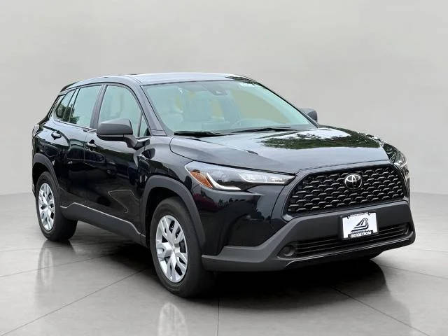 2022 Toyota Corolla Cross L AWD photo