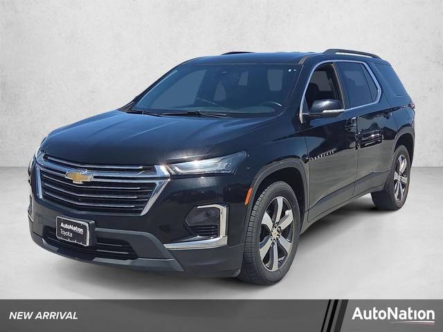 2023 Chevrolet Traverse LT Leather AWD photo
