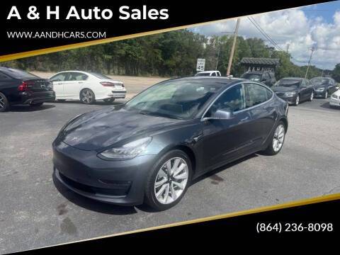 2020 Tesla Model 3 Standard Range Plus RWD photo