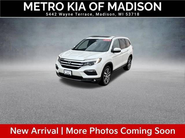 2016 Honda Pilot Touring AWD photo