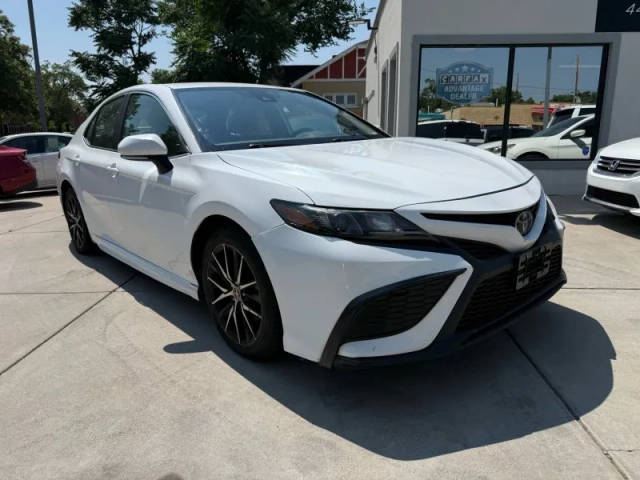 2022 Toyota Camry SE FWD photo