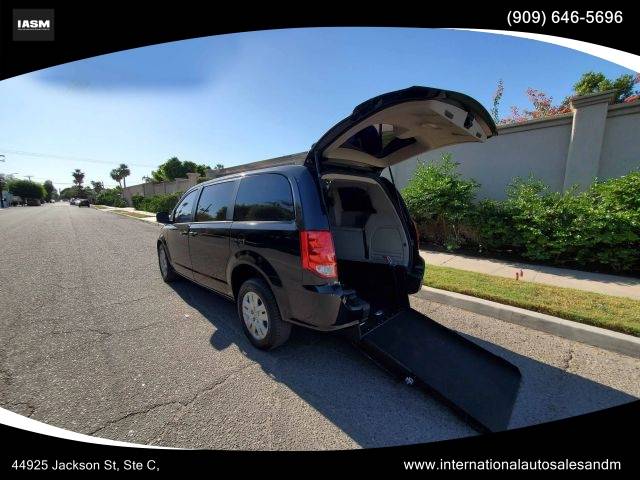 2018 Dodge Grand Caravan SE FWD photo
