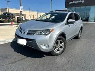 2015 Toyota RAV4 XLE FWD photo