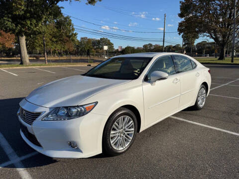 2015 Lexus ES Crafted Line FWD photo