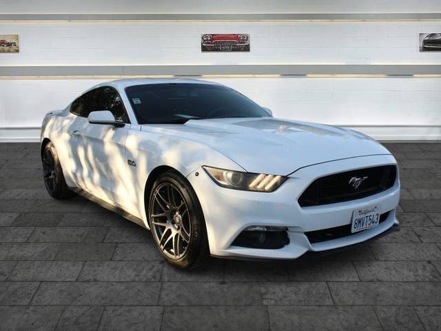 2015 Ford Mustang GT RWD photo