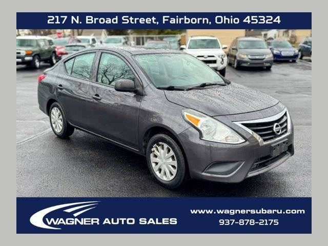 2015 Nissan Versa S FWD photo