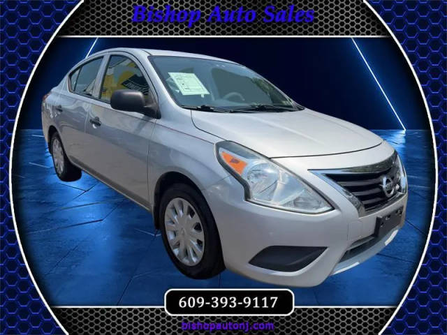 2015 Nissan Versa S Plus FWD photo