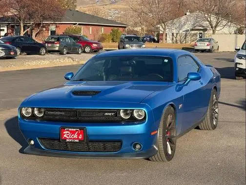 2015 Dodge Challenger SRT 392 RWD photo