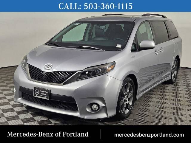 2015 Toyota Sienna SE Premium FWD photo