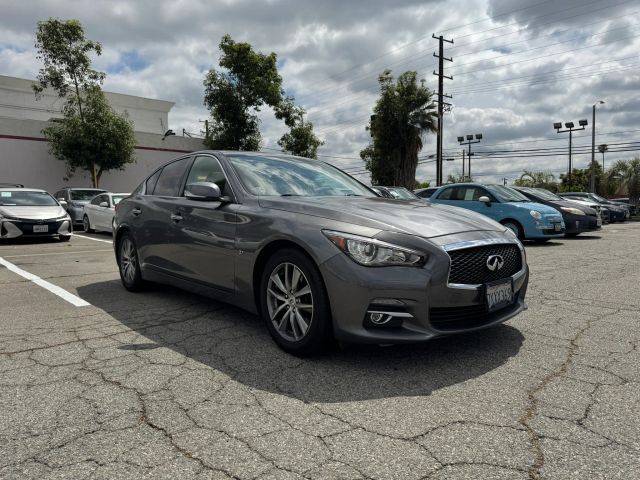 2015 Infiniti Q50 Premium RWD photo