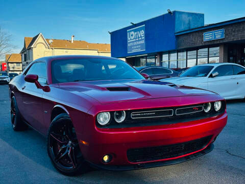2015 Dodge Challenger R/T Plus RWD photo