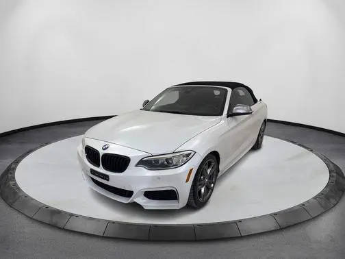 2015 BMW 2 Series M235i RWD photo