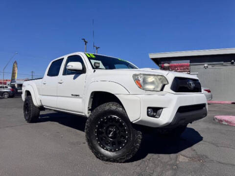 2015 Toyota Tacoma  4WD photo