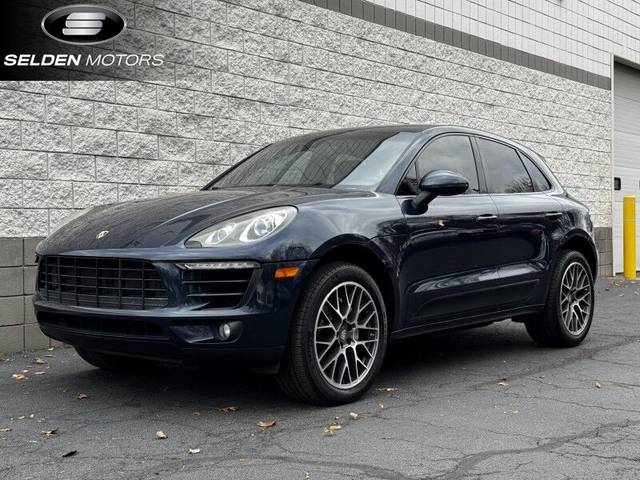 2015 Porsche Macan S AWD photo