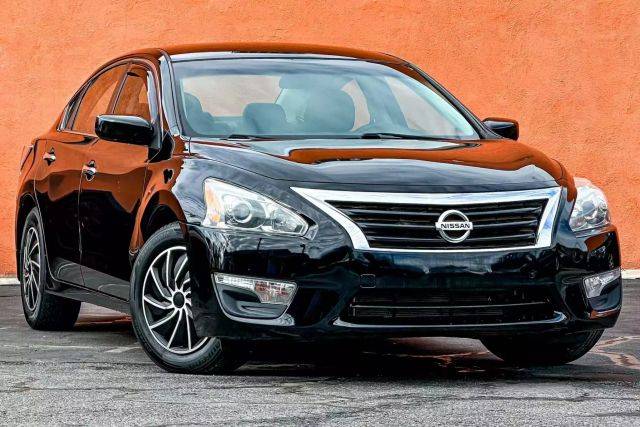 2015 Nissan Altima 2.5 S FWD photo