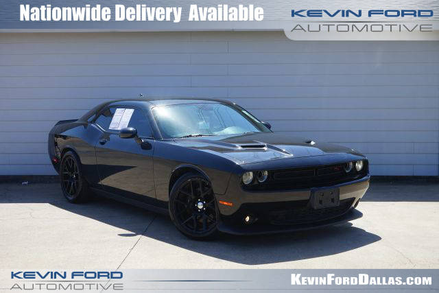 2015 Dodge Challenger R/T Scat Pack RWD photo