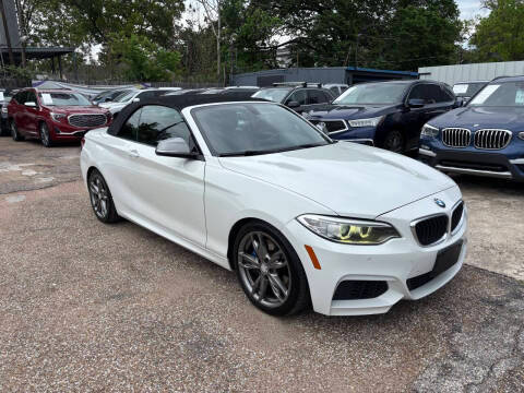 2015 BMW 2 Series M235i RWD photo
