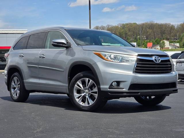 2015 Toyota Highlander XLE AWD photo