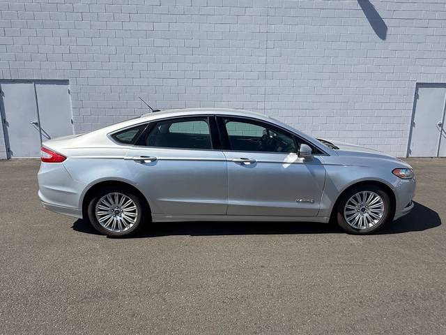 2016 Ford Fusion SE Hybrid FWD photo