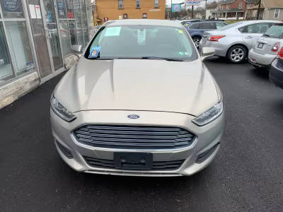 2016 Ford Fusion SE FWD photo