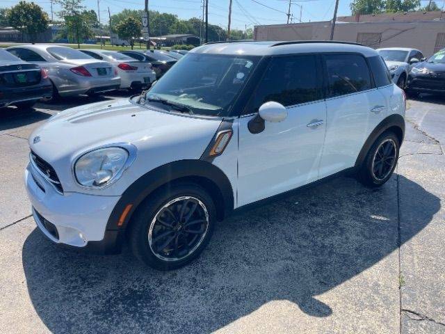 2015 MINI Countryman S FWD photo