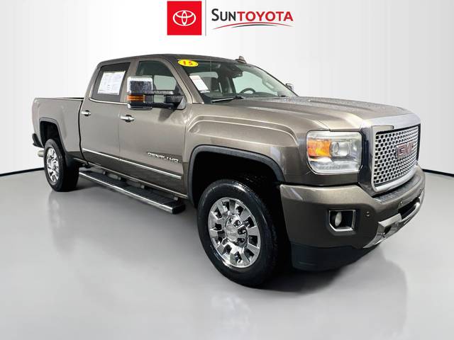 2015 GMC Sierra 2500HD Denali 4WD photo