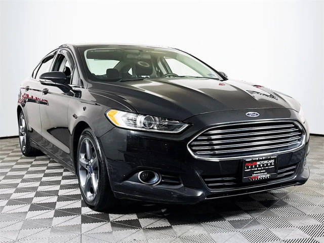 2015 Ford Fusion SE FWD photo