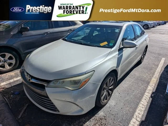 2015 Toyota Camry XLE FWD photo