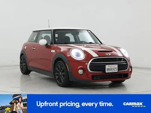 2015 MINI Hardtop 2 Door S FWD photo