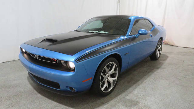 2015 Dodge Challenger R/T Plus RWD photo