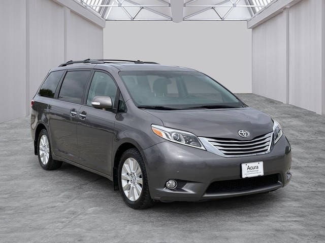 2015 Toyota Sienna Ltd Premium AWD photo