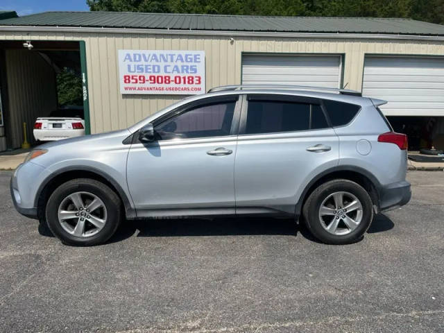 2015 Toyota RAV4 XLE AWD photo