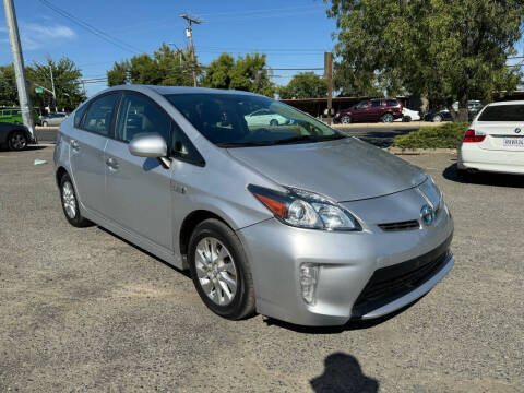 2015 Toyota Prius FWD photo