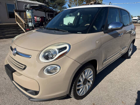 2015 FIAT 500L Lounge FWD photo