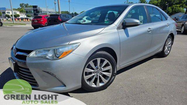 2015 Toyota Camry XLE FWD photo