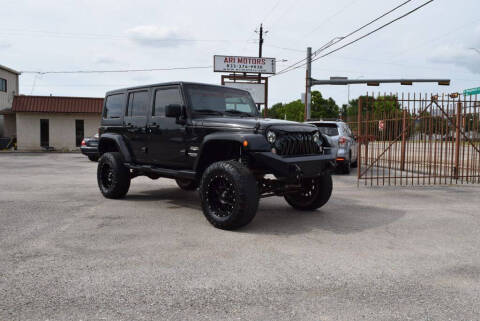 2015 Jeep Wrangler Unlimited Sahara 4WD photo
