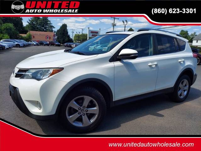 2015 Toyota RAV4 XLE AWD photo