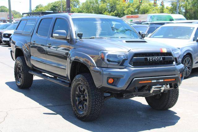 2015 Toyota Tacoma  4WD photo