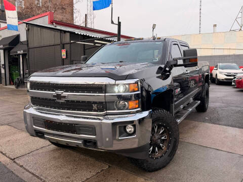 2015 Chevrolet Silverado 3500HD LTZ 4WD photo