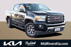 2015 GMC Canyon 4WD SLE 4WD photo