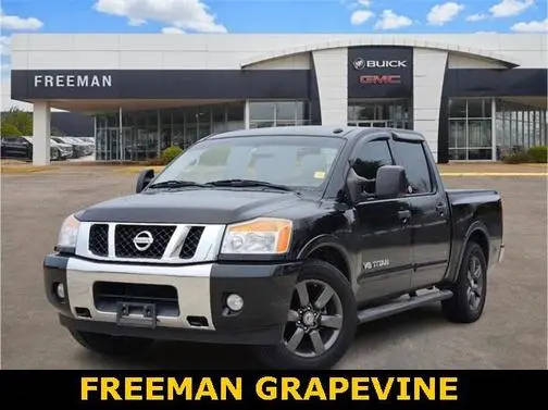 2015 Nissan Titan SV RWD photo