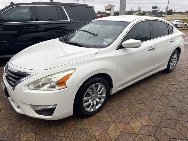 2015 Nissan Altima 2.5 FWD photo