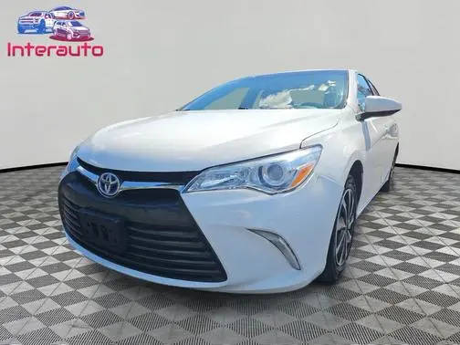 2015 Toyota Camry LE FWD photo
