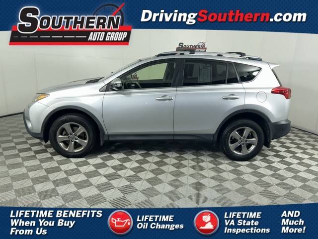 2015 Toyota RAV4 XLE FWD photo