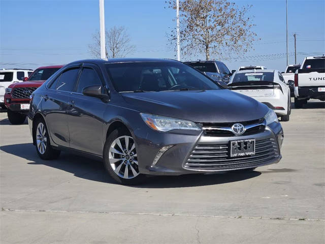 2015 Toyota Camry XLE FWD photo