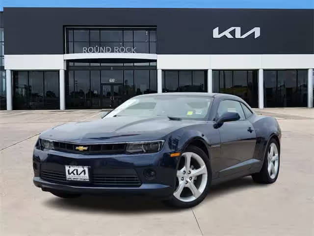 2015 Chevrolet Camaro LT RWD photo